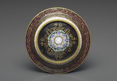 图片[4]-Painted enamel dish decorated with Western figures, Qianlong reign (1736-1795) , Qing dynasty-China Archive